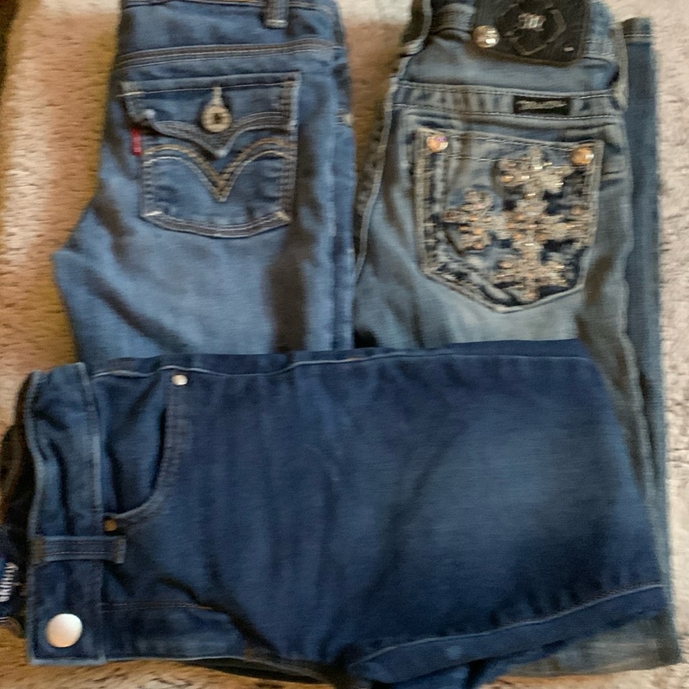 Girls size 8, bundle of jeans.